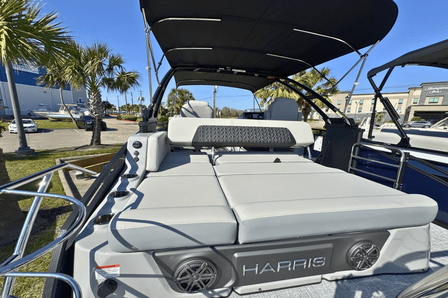 2025 Harris 230 Solstice Image Thumbnail #12