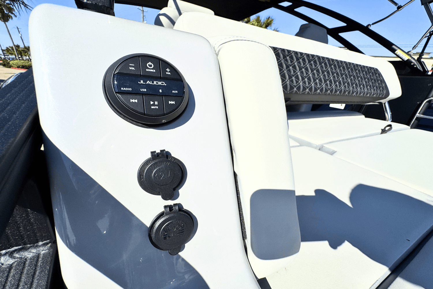 2025 Harris 230 Solstice Image Thumbnail #10