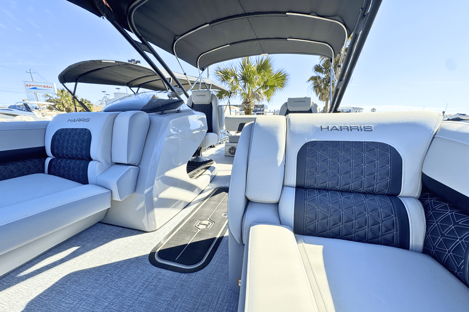 2025 Harris 230 Solstice Image Thumbnail #3