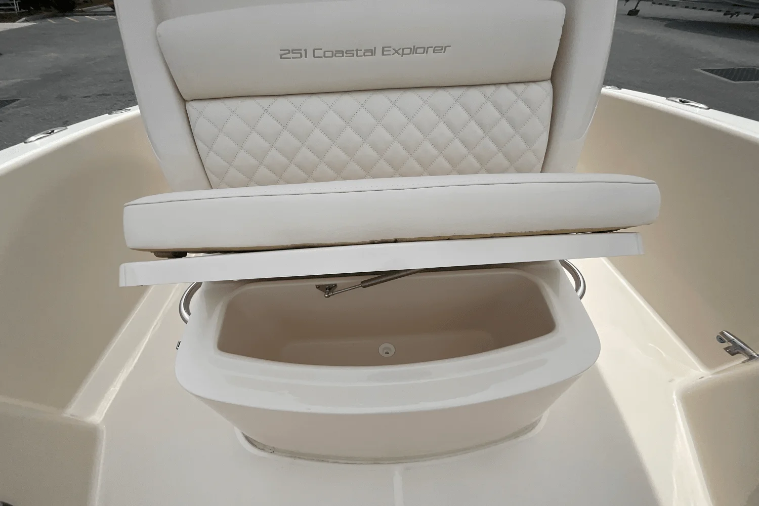 2025 Grady-White 251 CE Image Thumbnail #7