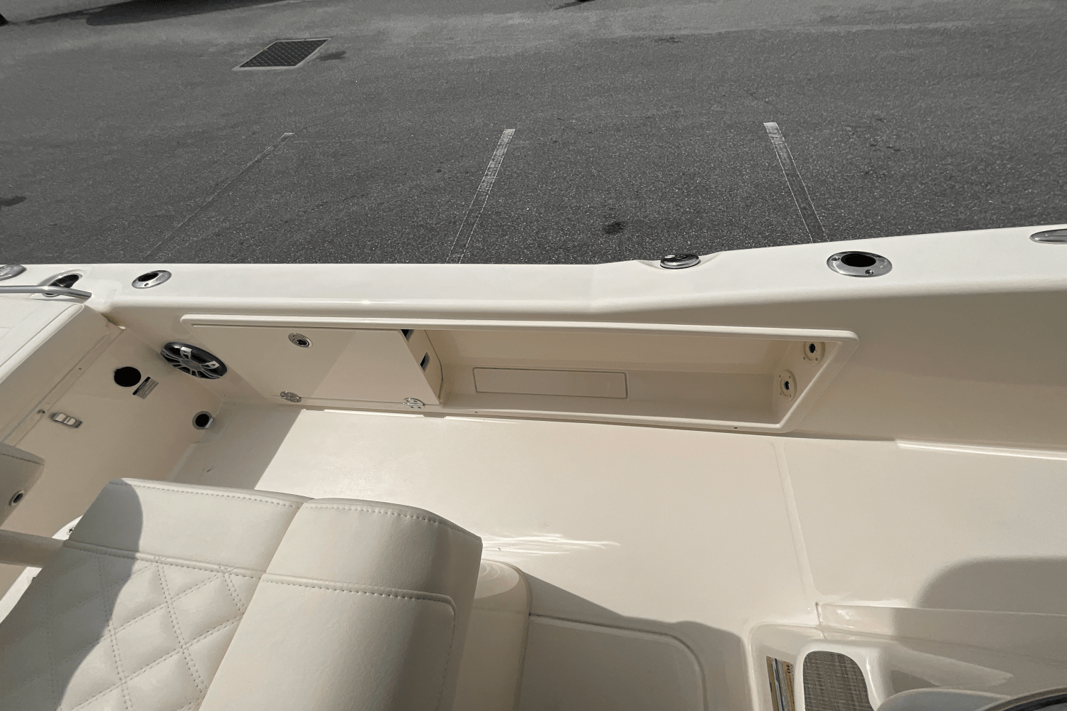 2025 Grady-White 251 CE Image Thumbnail #9