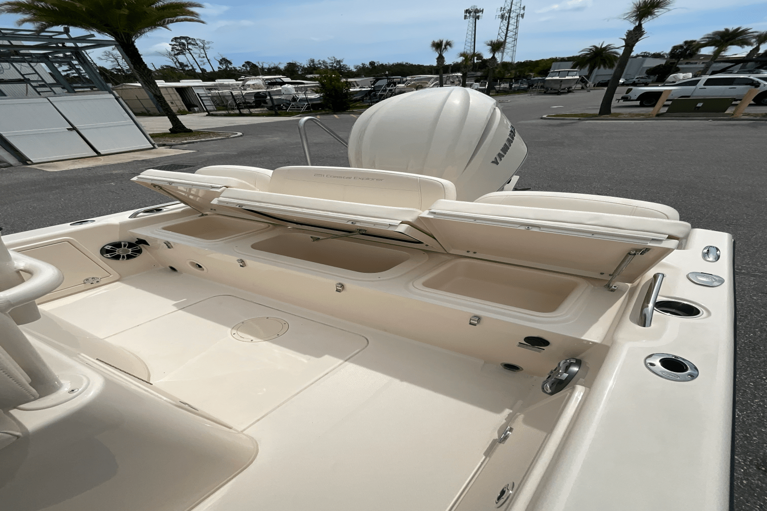 2025 Grady-White 251 CE Image Thumbnail #6