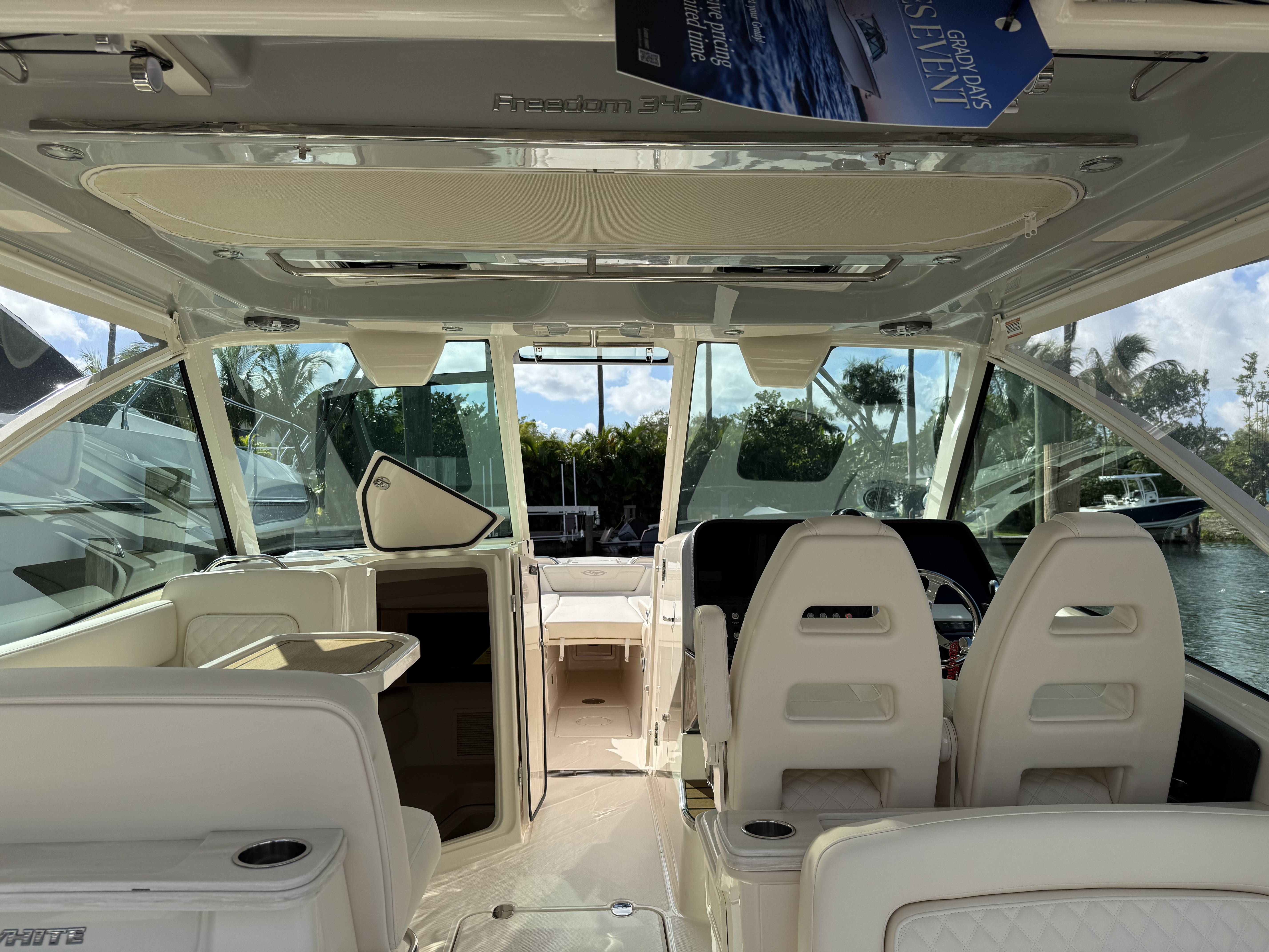 2025 Grady-White Freedom 345 Image Thumbnail #5