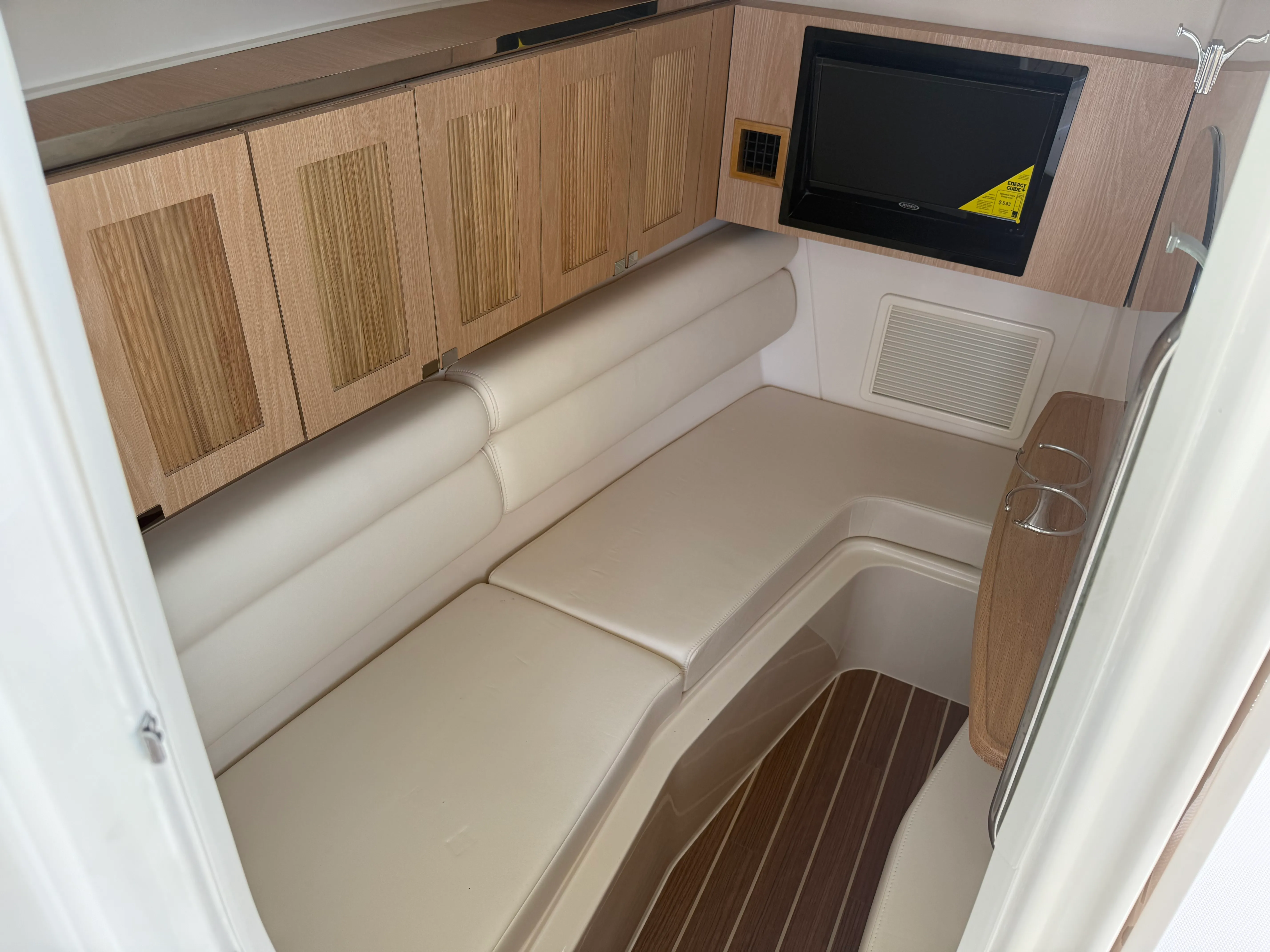 2025 Grady-White Freedom 345 Image Thumbnail #24