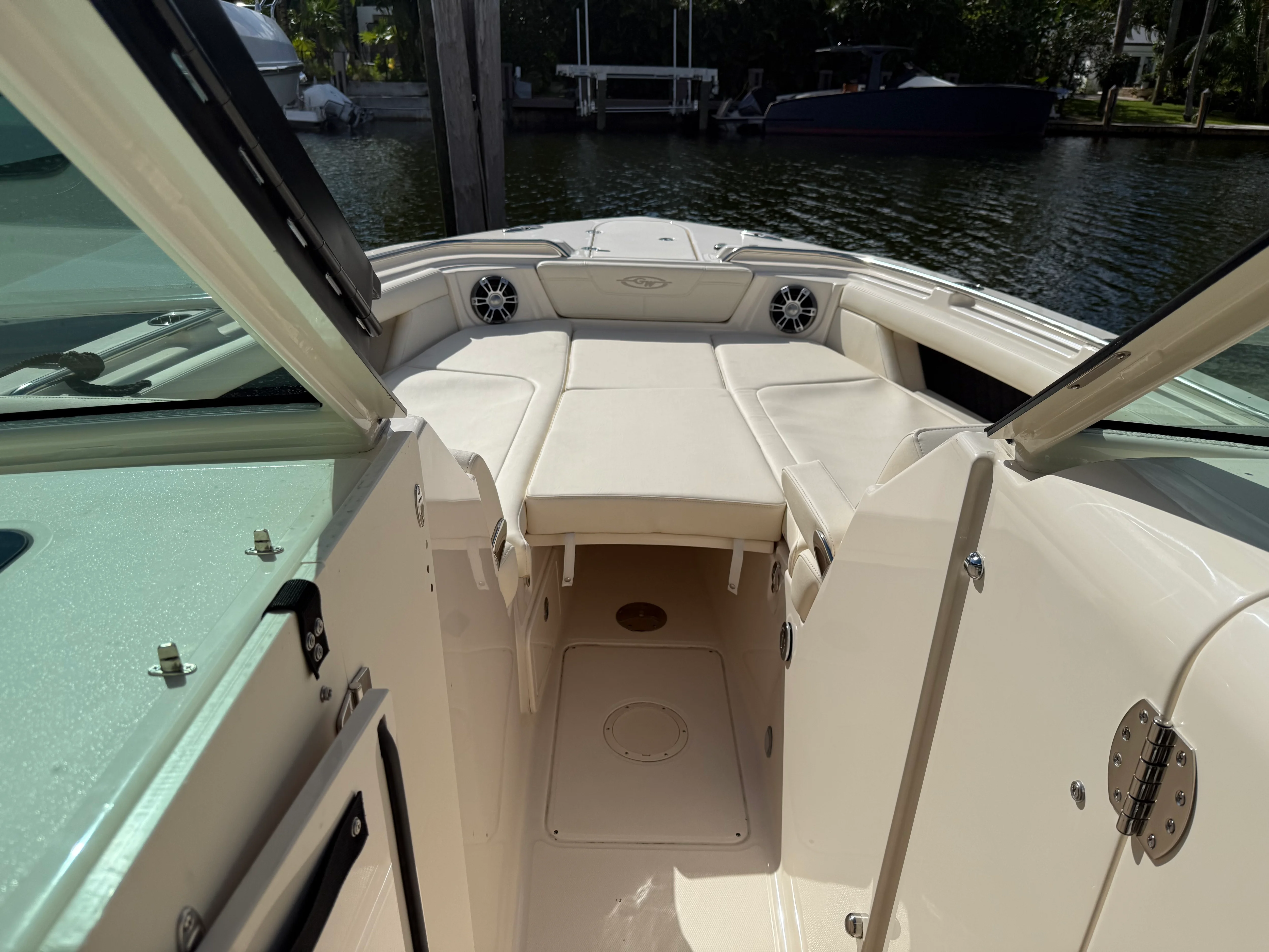 2025 Grady-White Freedom 345 Image Thumbnail #16
