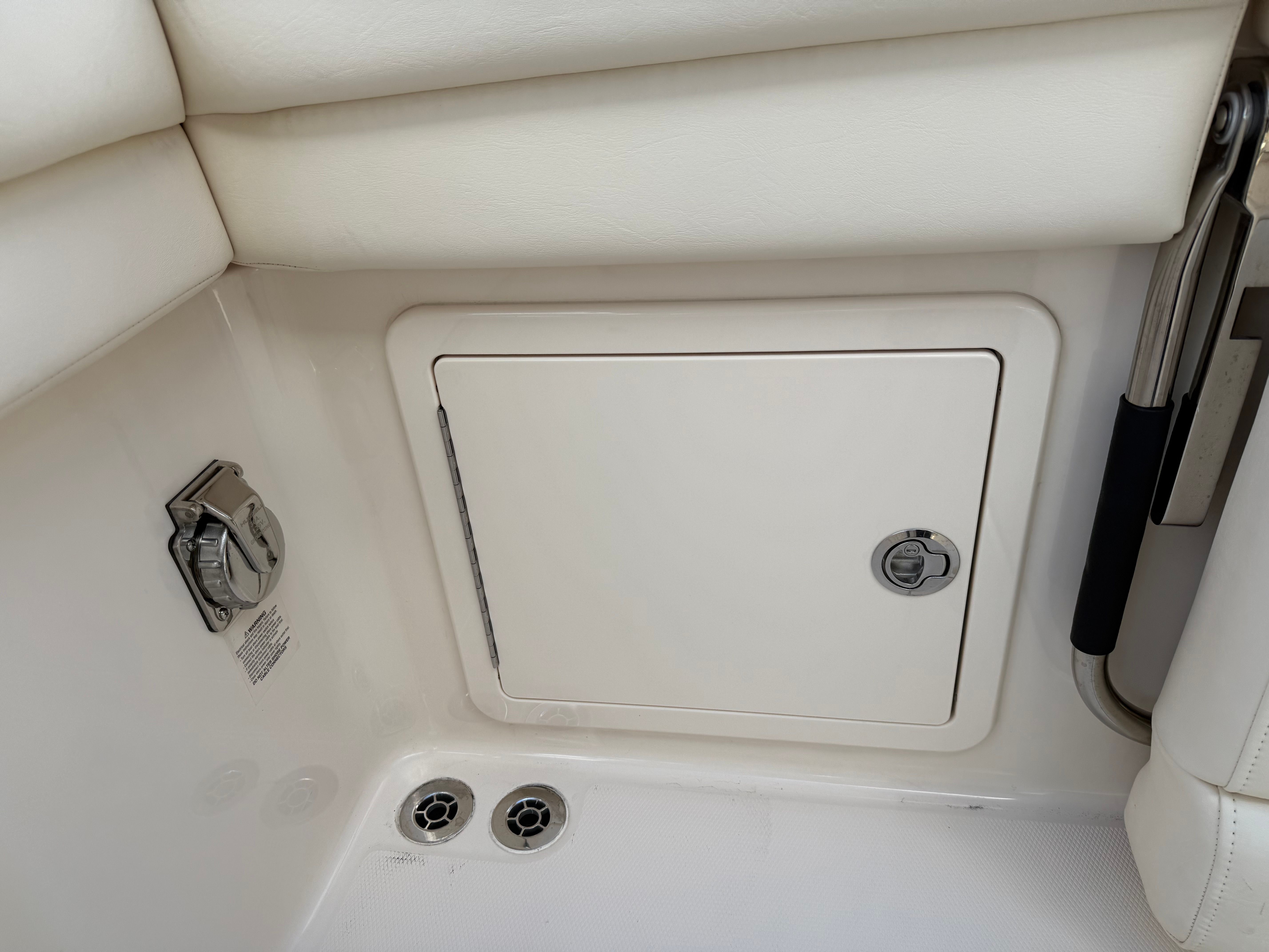 2025 Grady-White Freedom 345 Image Thumbnail #12