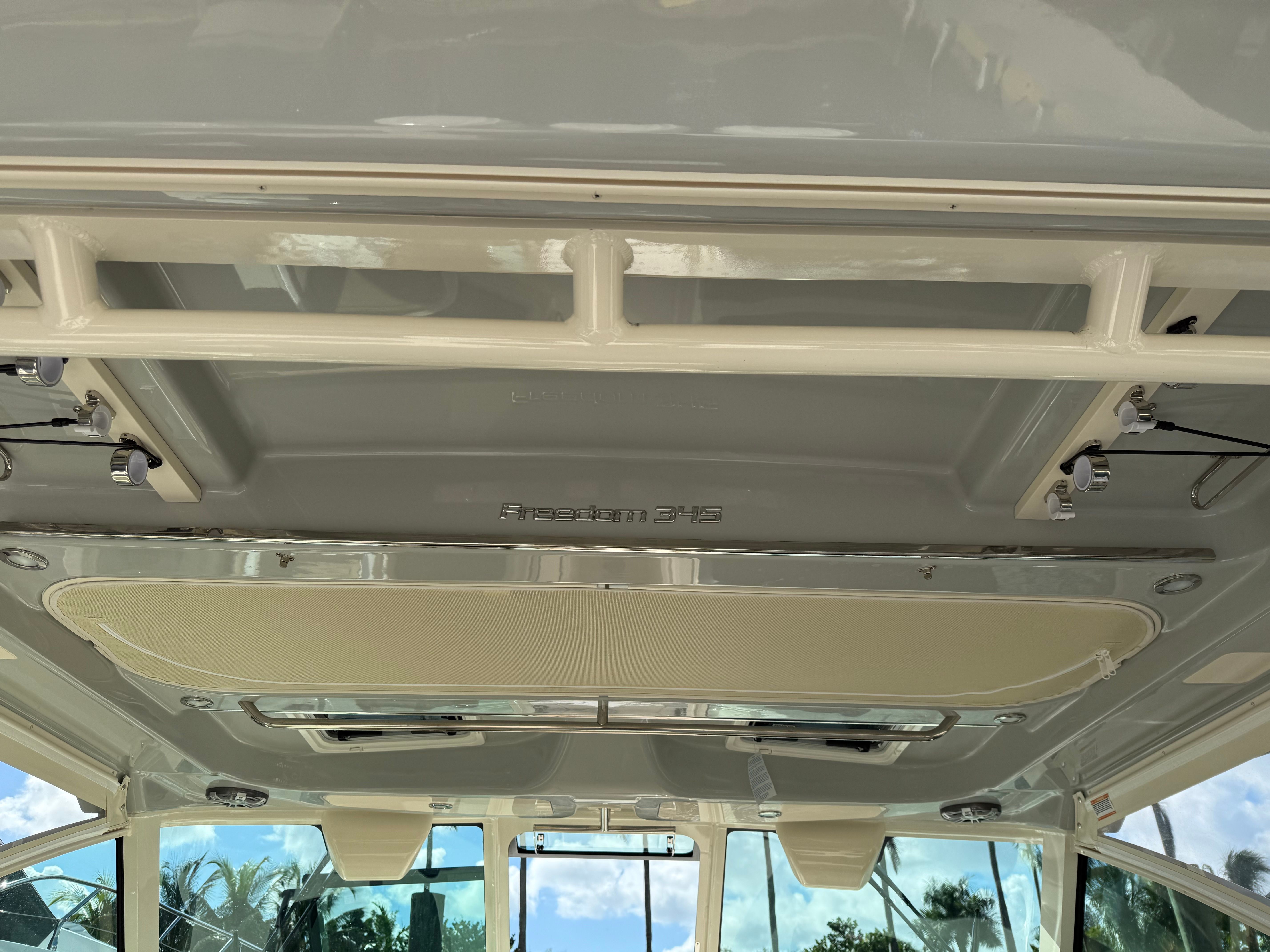 2025 Grady-White Freedom 345 Image Thumbnail #17