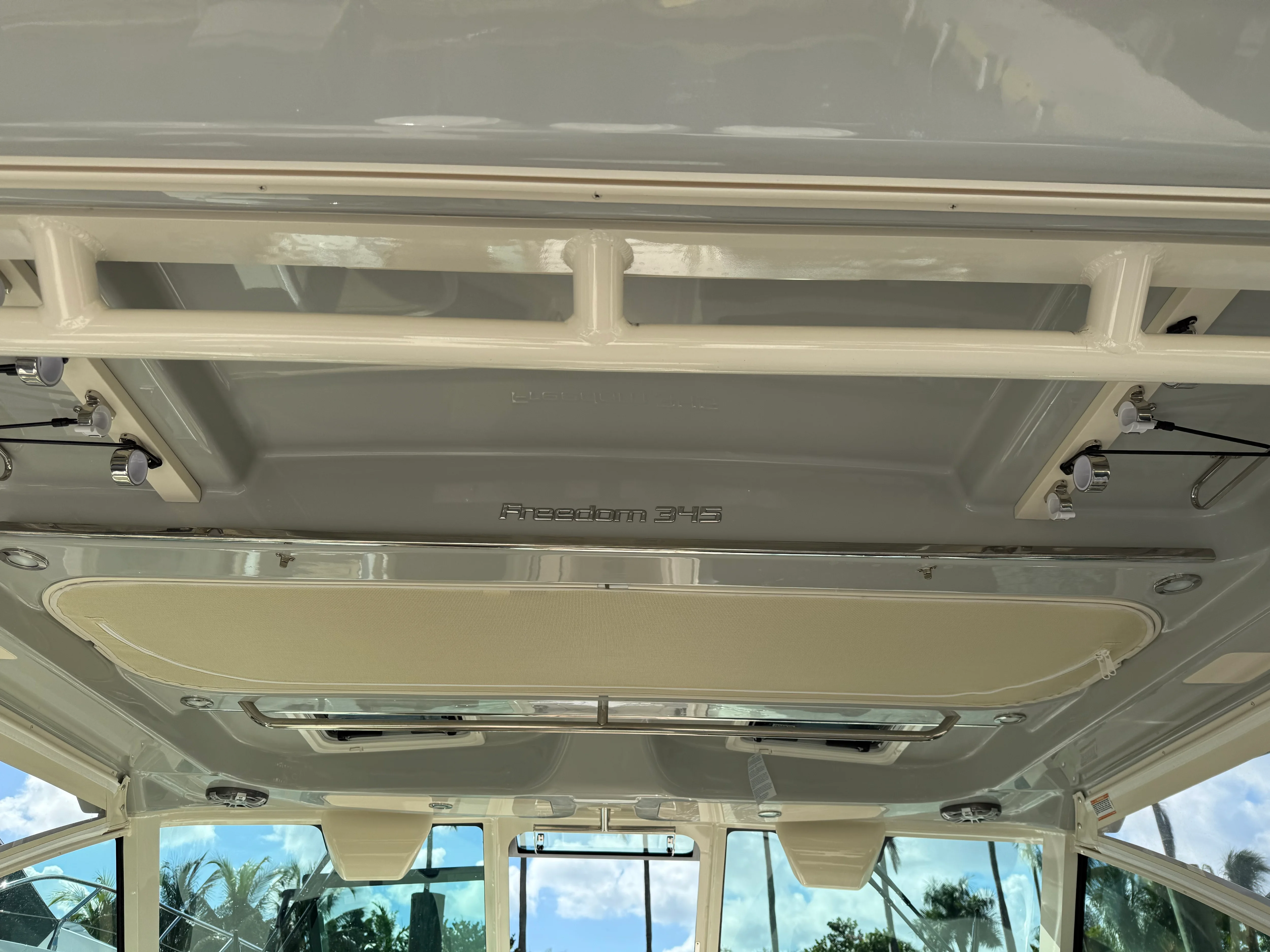 2025 Grady-White Freedom 345 Image Thumbnail #17
