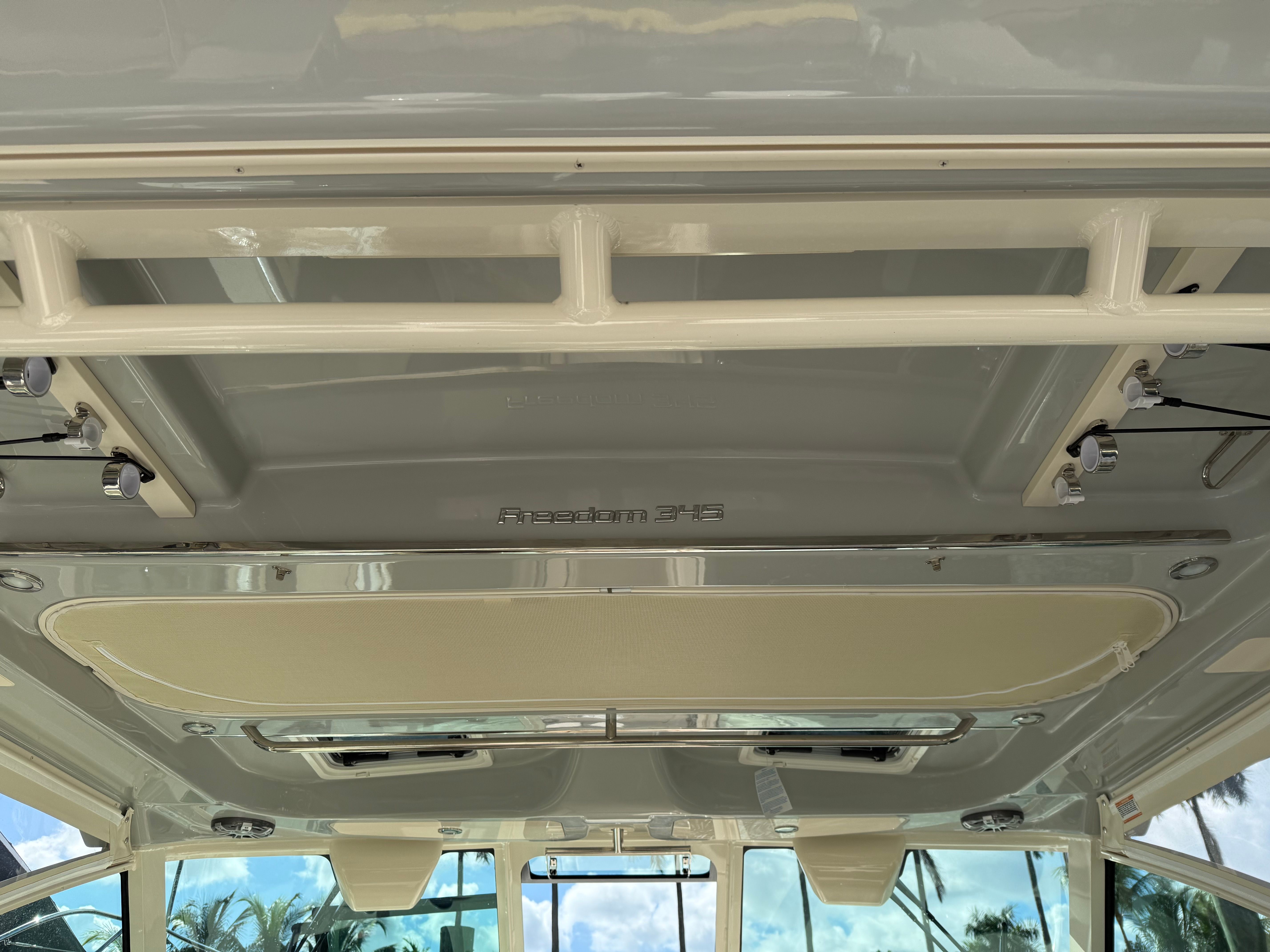 2025 Grady-White Freedom 345 Image Thumbnail #10