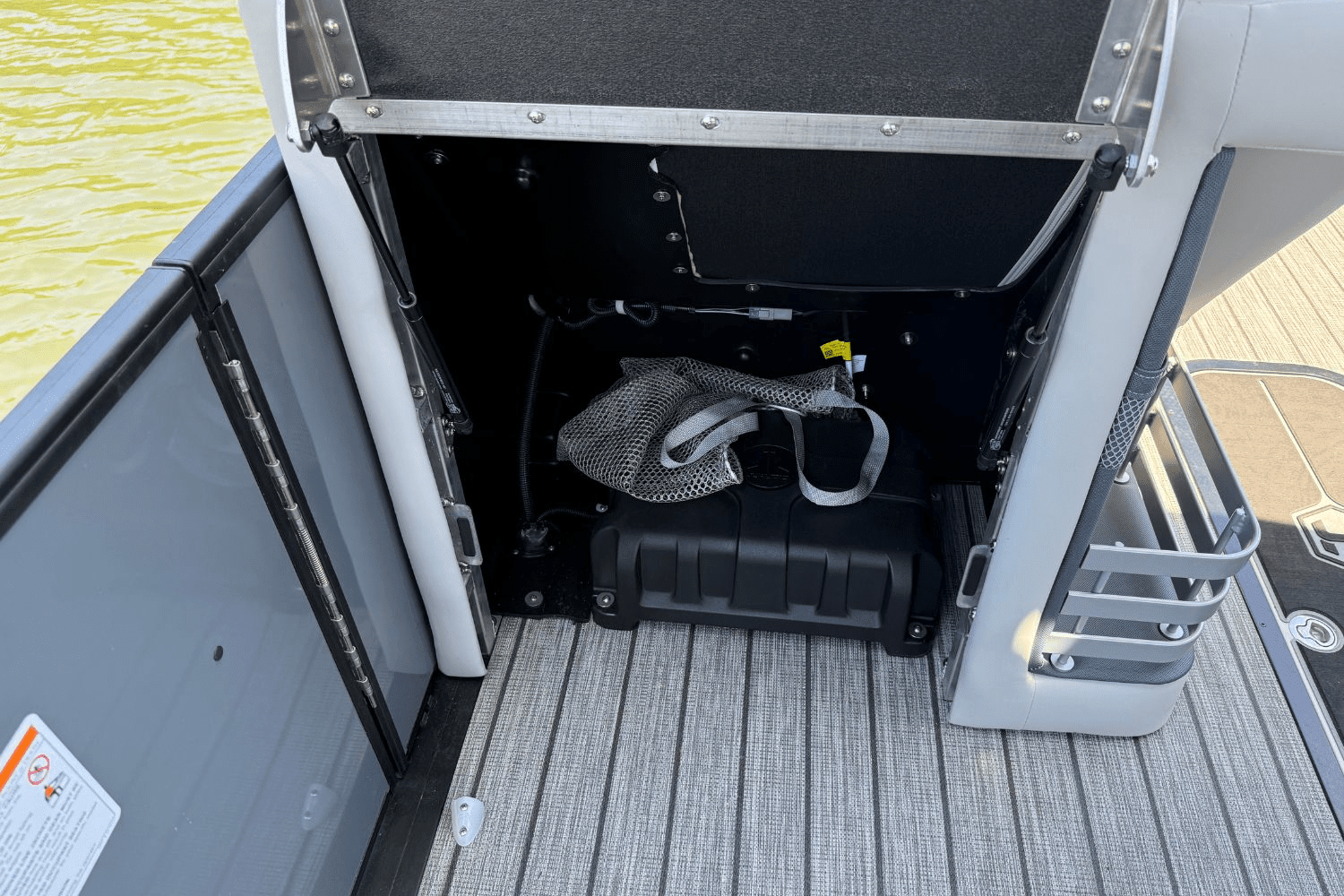 2025 Harris 230 Grand Mariner Image Thumbnail #24