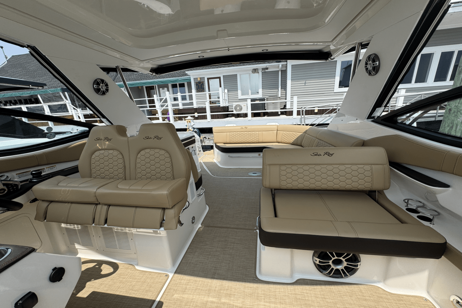 2025 Sea Ray Sundancer 320 Outboard Image Thumbnail #20