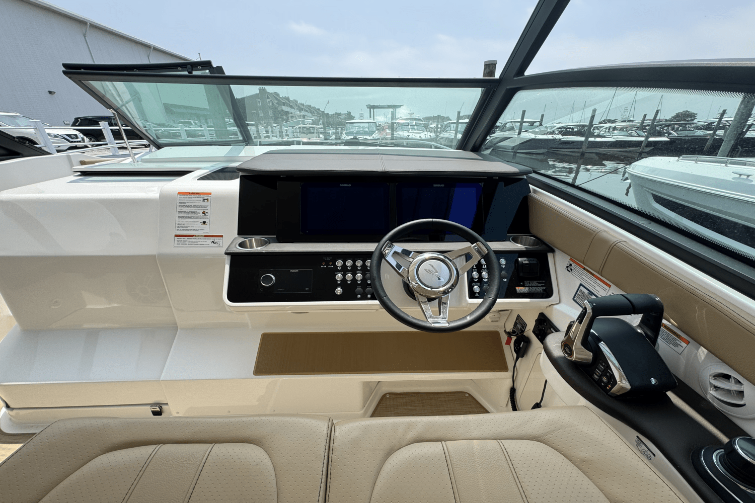 2025 Sea Ray Sundancer 320 Outboard Image Thumbnail #21