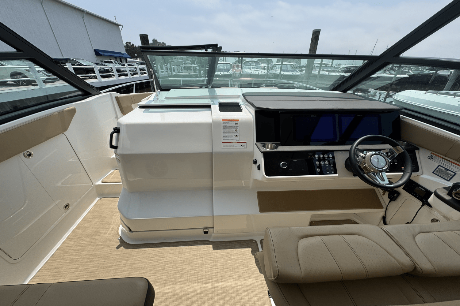 2025 Sea Ray Sundancer 320 Outboard Image Thumbnail #18