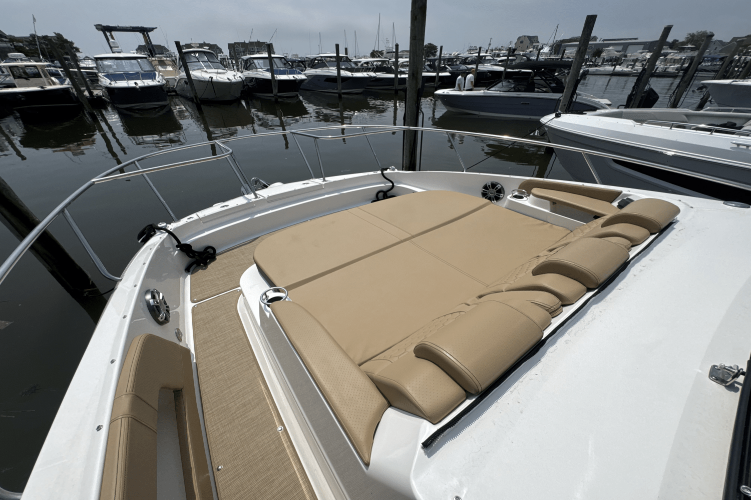 2025 Sea Ray Sundancer 320 Outboard Image Thumbnail #36