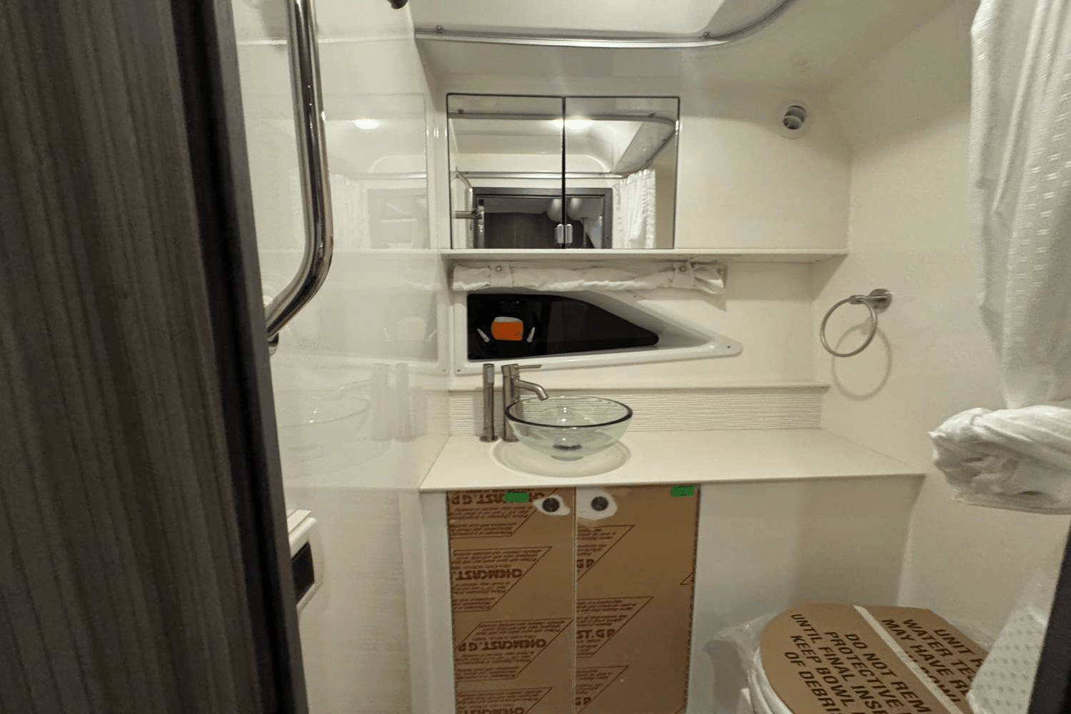 2025 Sea Ray Sundancer 320 Outboard Image Thumbnail #34
