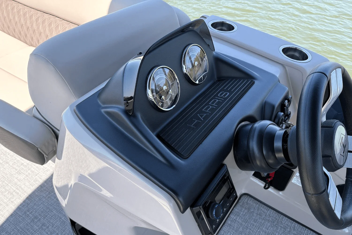 2025 Harris 250 Sunliner Image Thumbnail #19