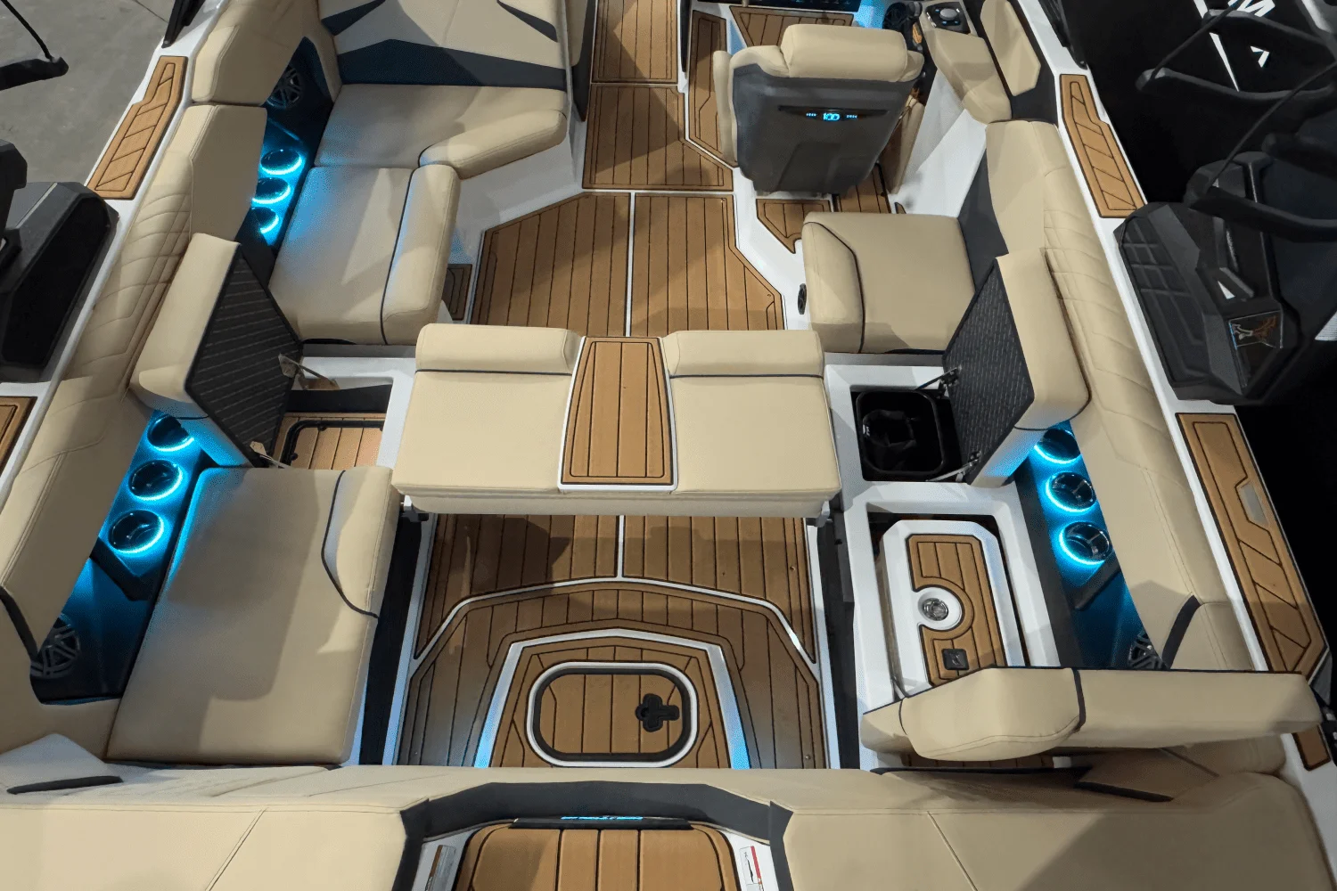 2025 Nautique Super Air Nautique S23 Image Thumbnail #10