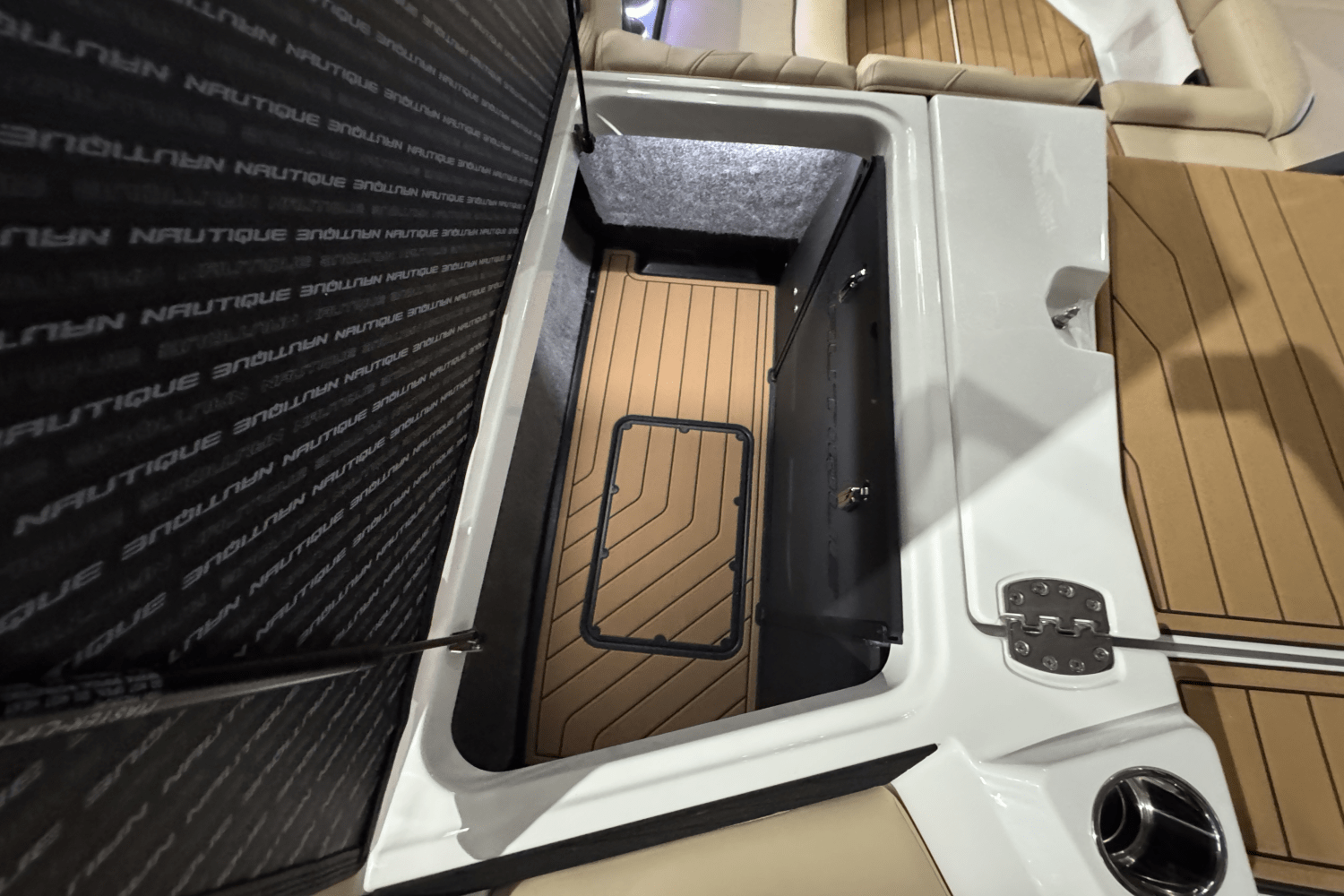 2025 Nautique Super Air Nautique S21 Image Thumbnail #8