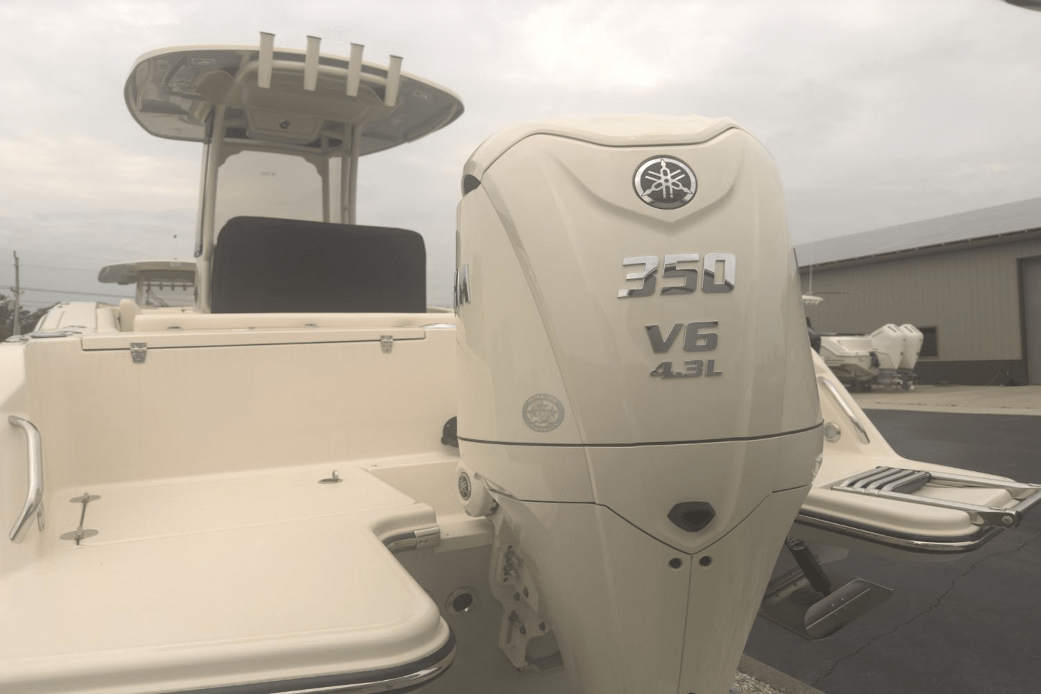 2025 Grady-White Fisherman 236 Image Thumbnail #5