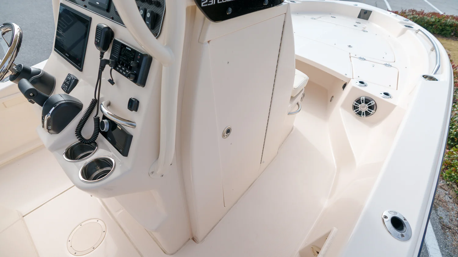2025 Grady-White 231 CE Image Thumbnail #21