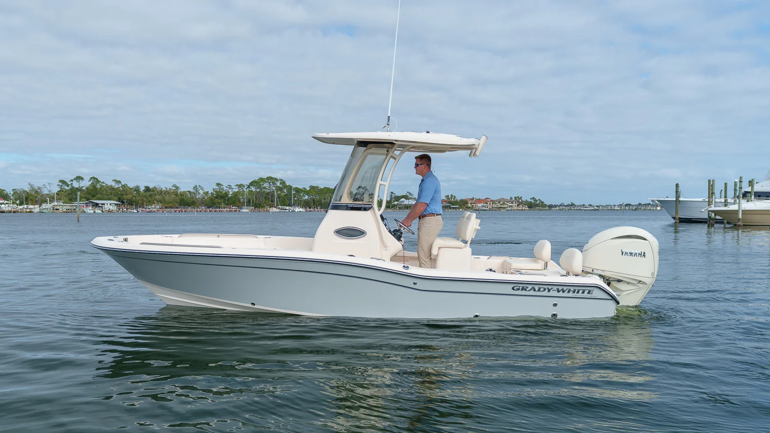 2025 Grady-White 231 CE Image Thumbnail #0