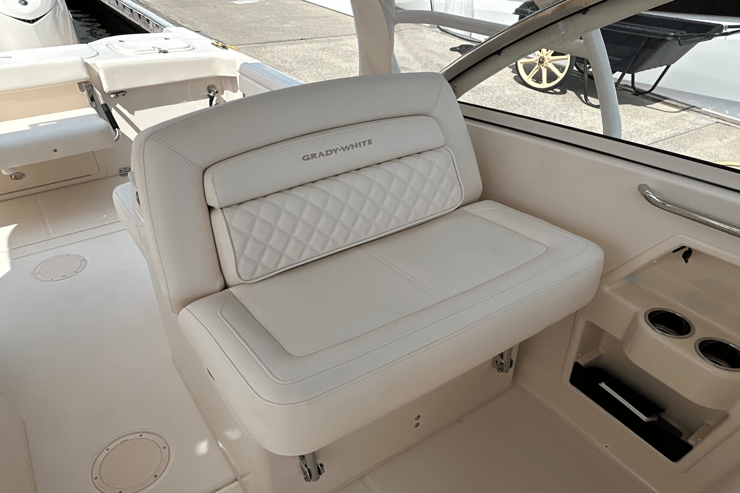 2026 Grady-White Freedom 285 Image Thumbnail #10