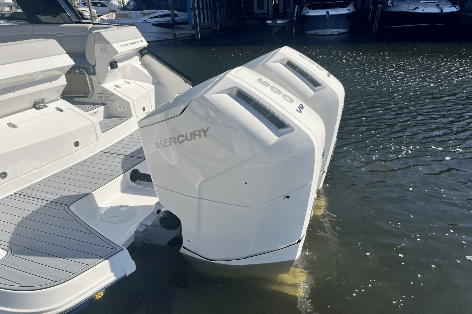 2024 Sea Ray Sundancer 370 Outboard Image Thumbnail #5