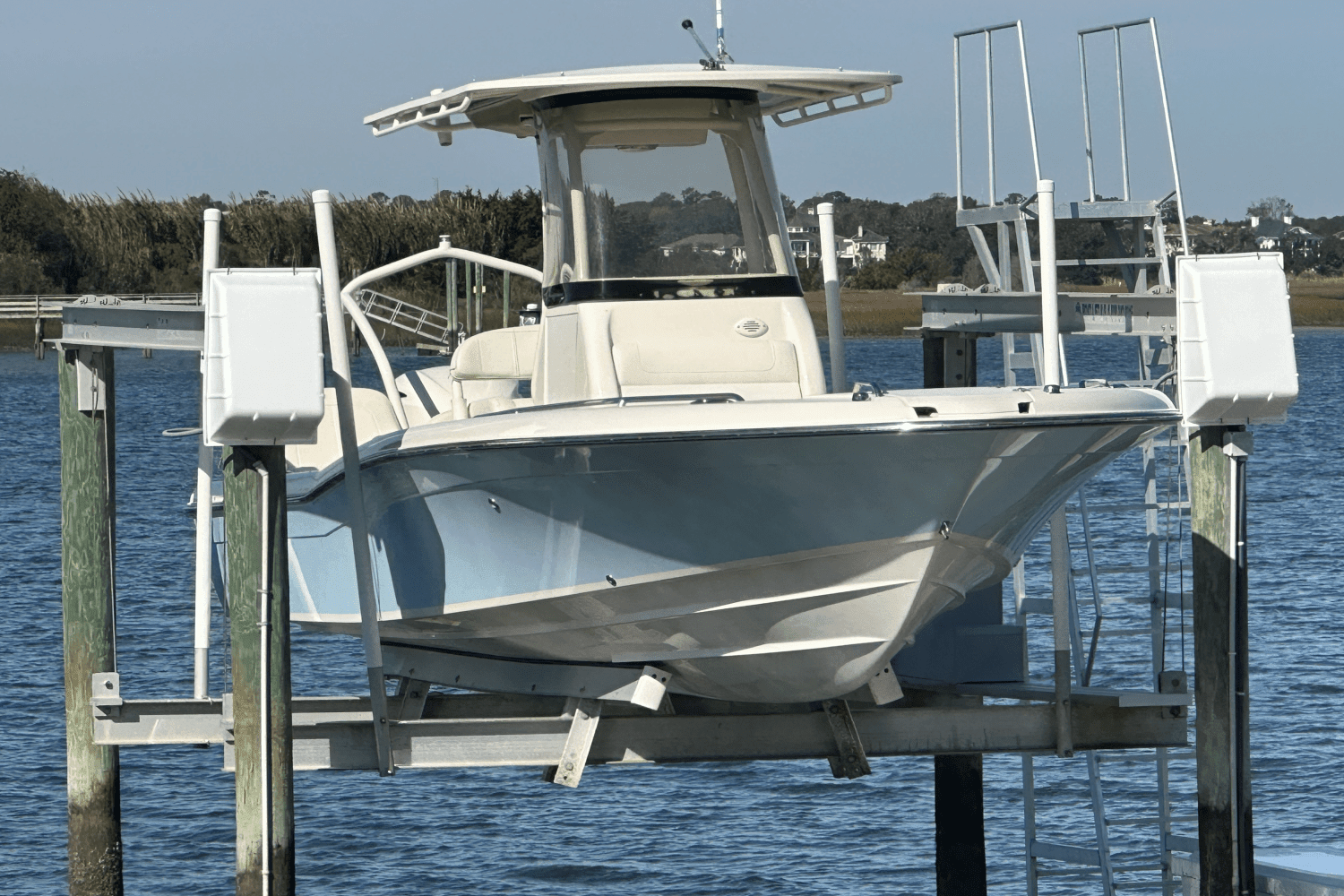 2018 Grady-White 251 COASTAL EXPLORER Image Thumbnail #3