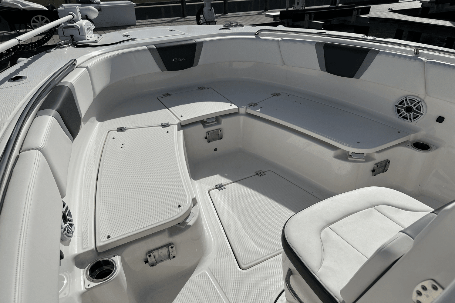 2023 Robalo R270 Image Thumbnail #27