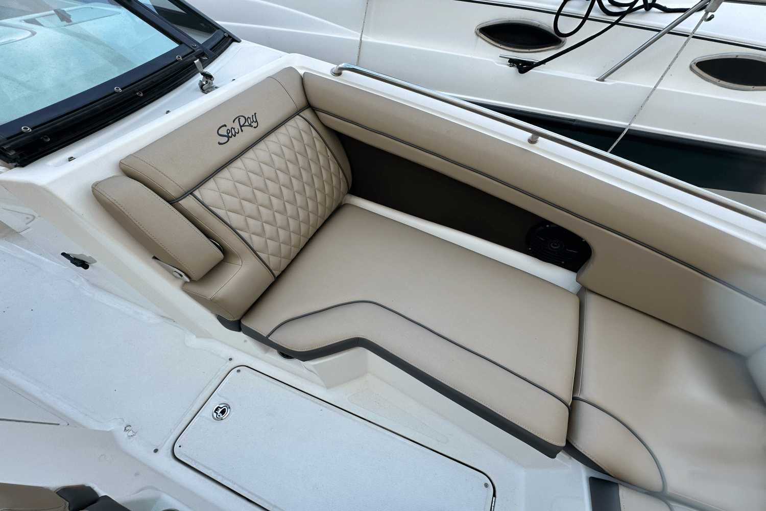 2017 Sea Ray SDX 270 Outboard Image Thumbnail #7