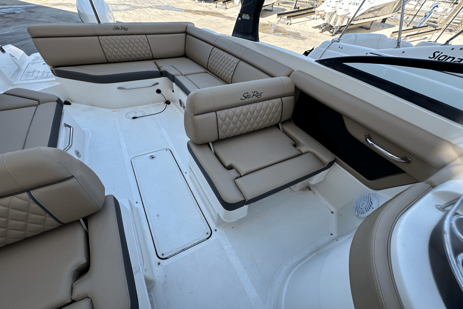 2017 Sea Ray SDX 270 Outboard Image Thumbnail #10