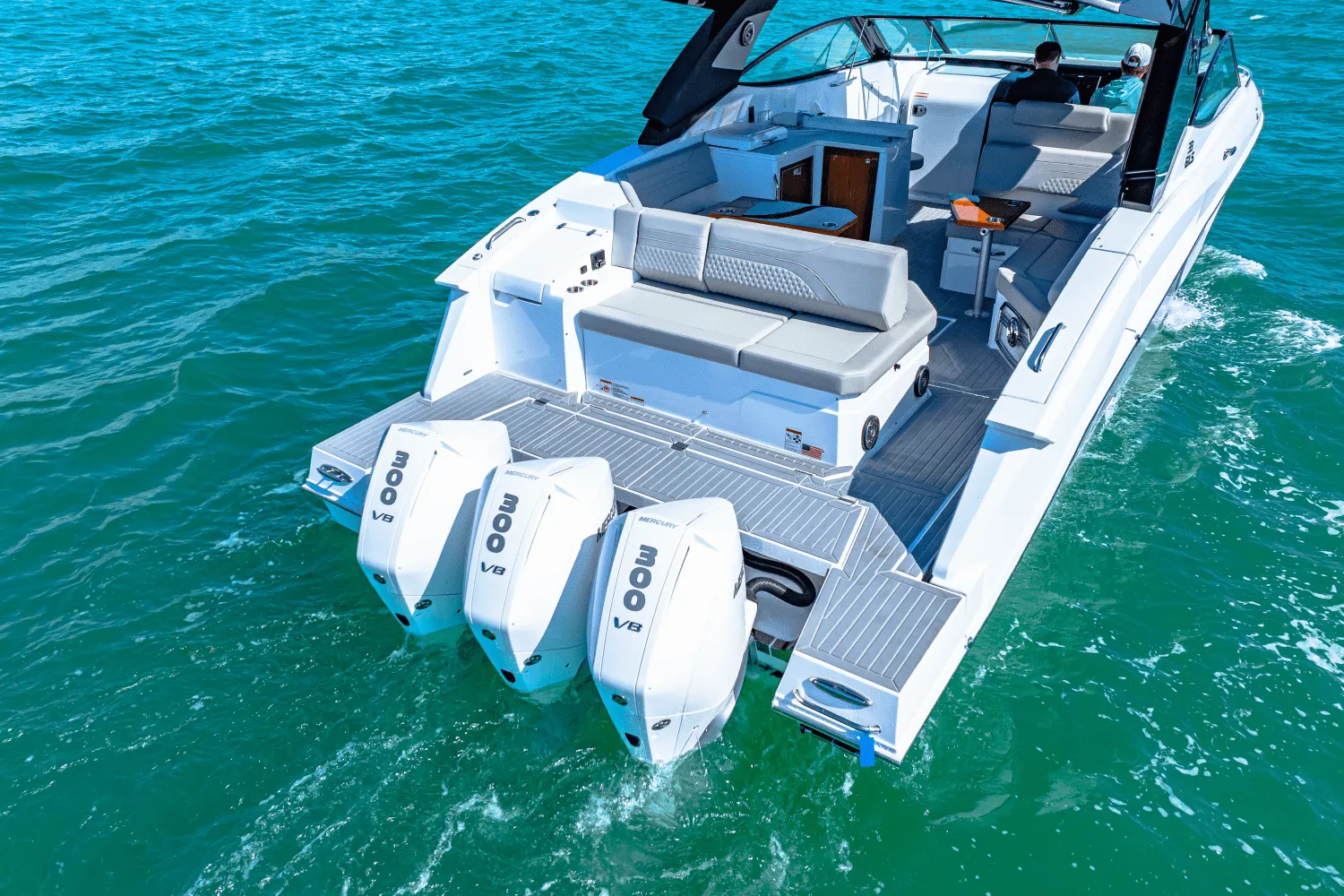 2025 Cruisers Yachts 38 GLS Outboard Image Thumbnail #24