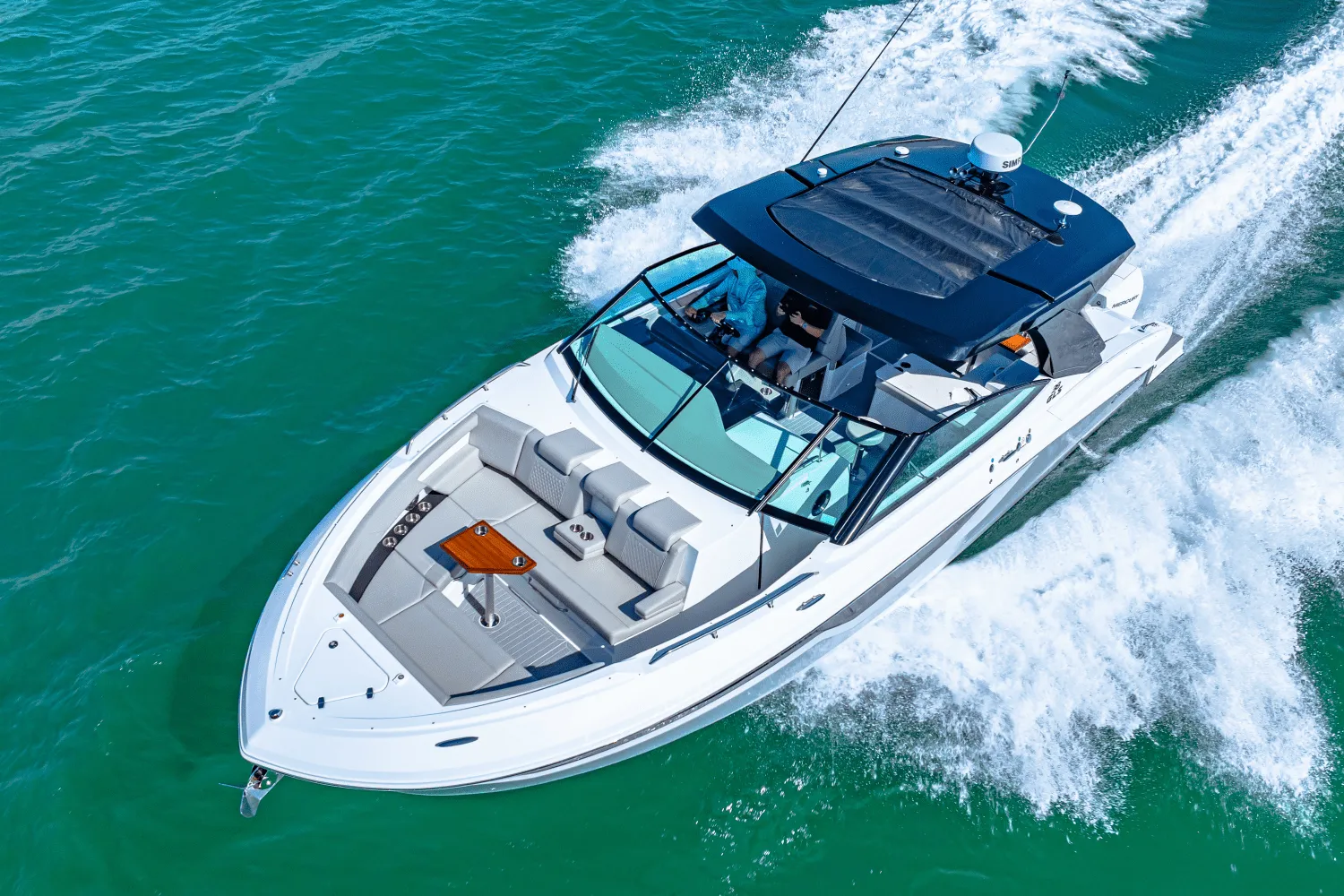 2025 Cruisers Yachts 38 GLS Outboard Image Thumbnail #27