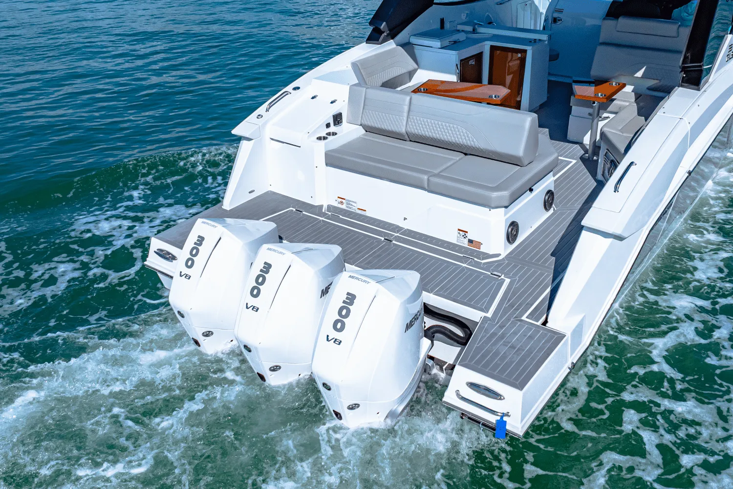 2025 Cruisers Yachts 38 GLS Outboard Image Thumbnail #3