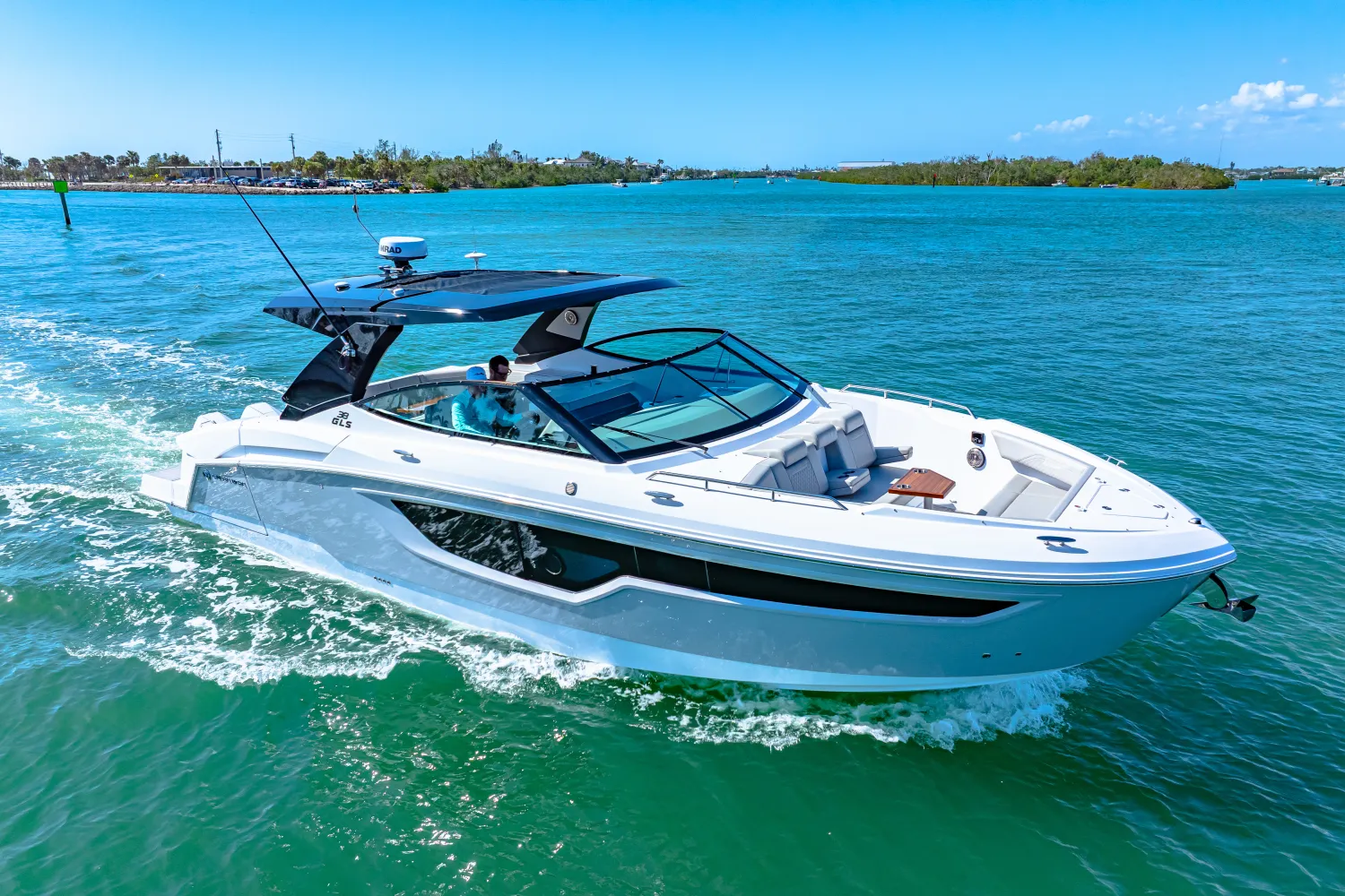 2025 Cruisers Yachts 38 GLS Outboard Image Thumbnail #5