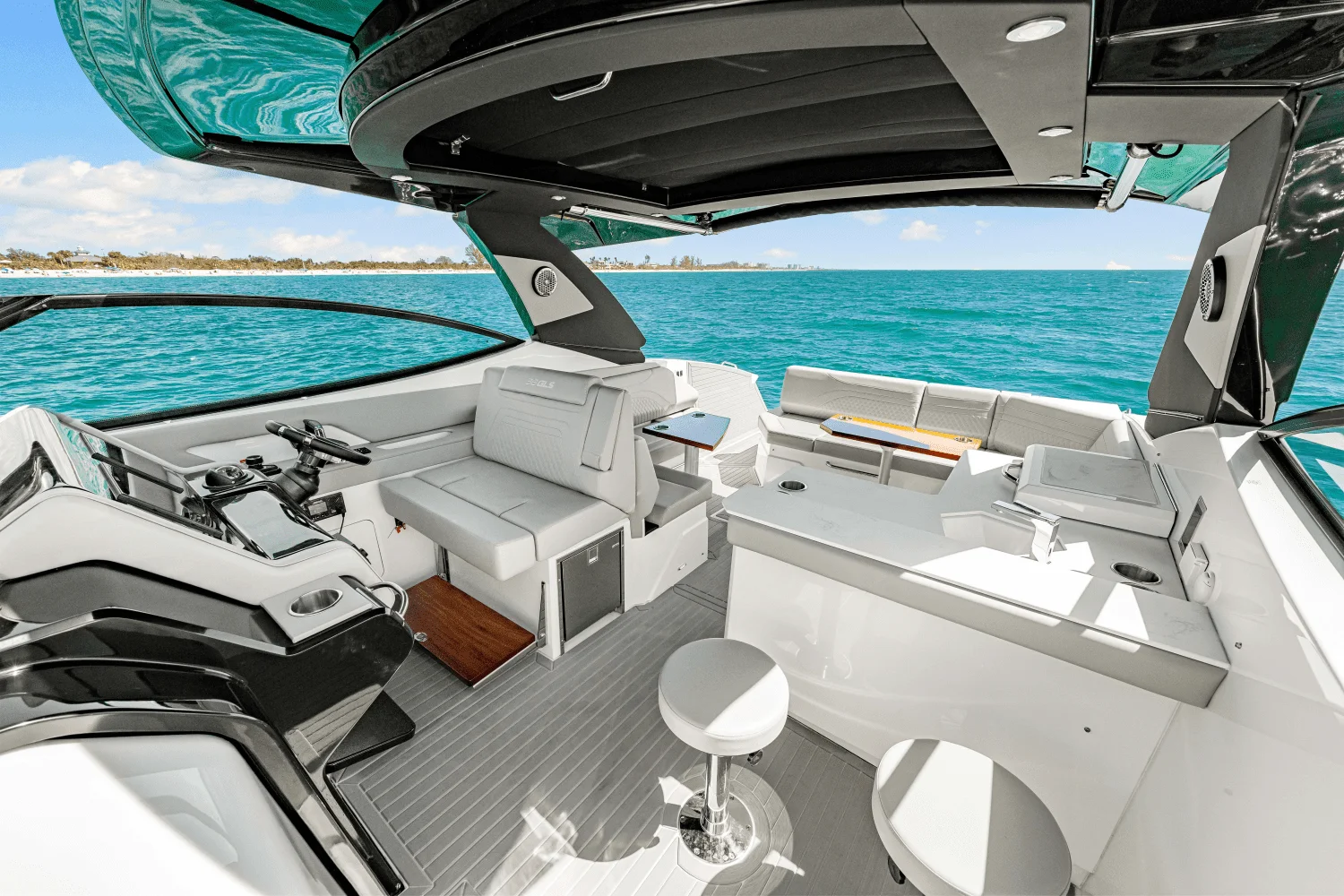 2025 Cruisers Yachts 38 GLS Outboard Image Thumbnail #17
