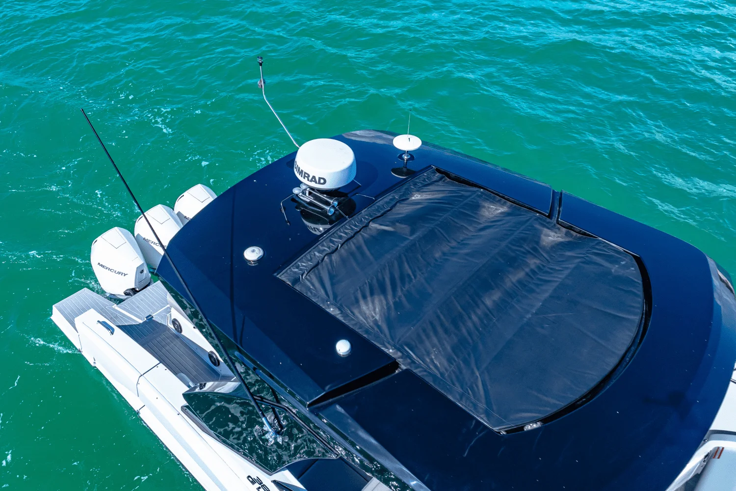 2025 Cruisers Yachts 38 GLS Outboard Image Thumbnail #23