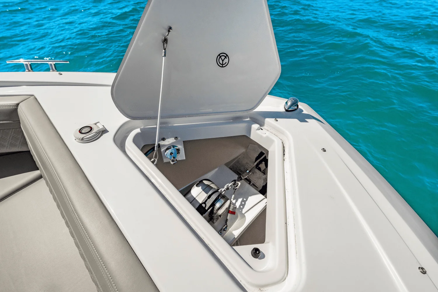 2025 Cruisers Yachts 38 GLS Outboard Image Thumbnail #50