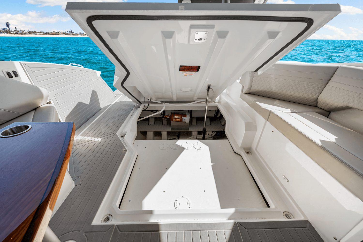 2025 Cruisers Yachts 38 GLS Outboard Image Thumbnail #57