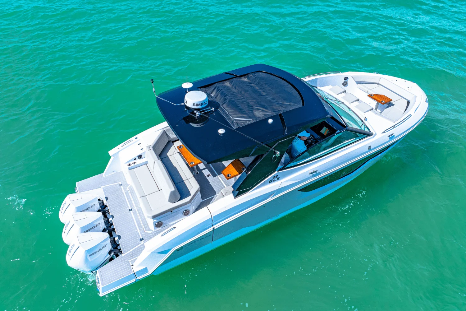 2025 Cruisers Yachts 38 GLS Outboard Image Thumbnail #45