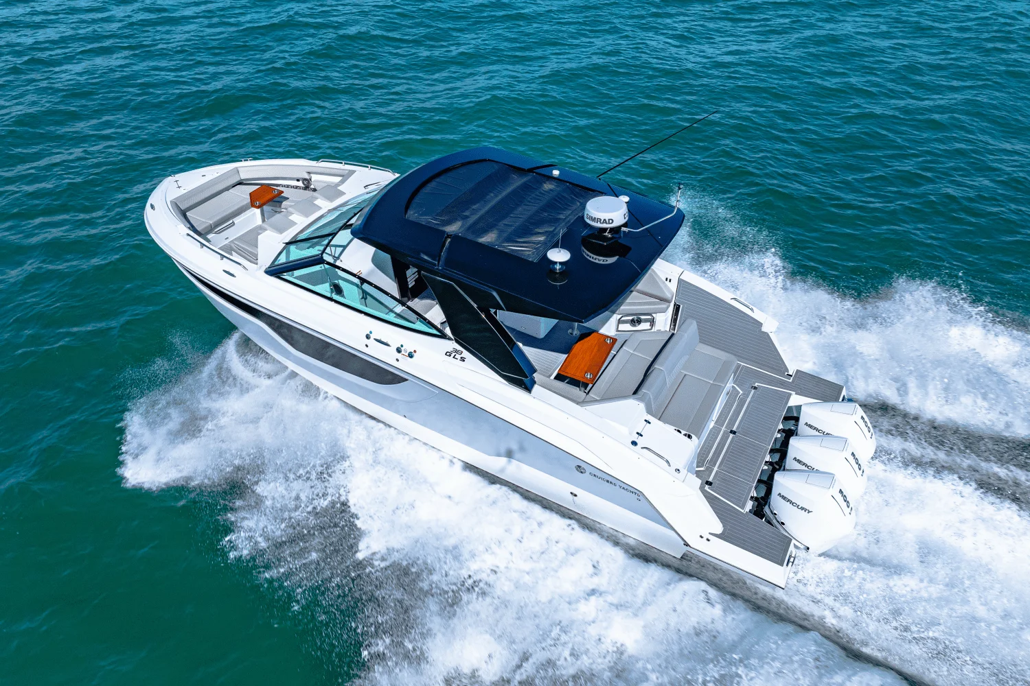 2025 Cruisers Yachts 38 GLS Outboard Image Thumbnail #36