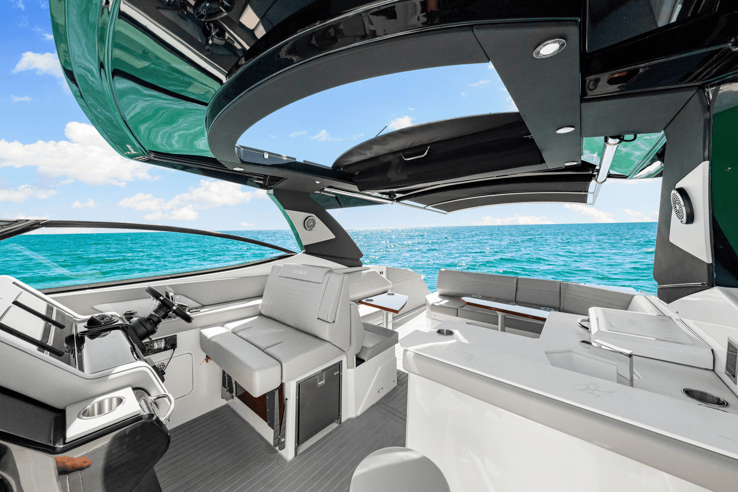 2025 Cruisers Yachts 38 GLS Outboard Image Thumbnail #62