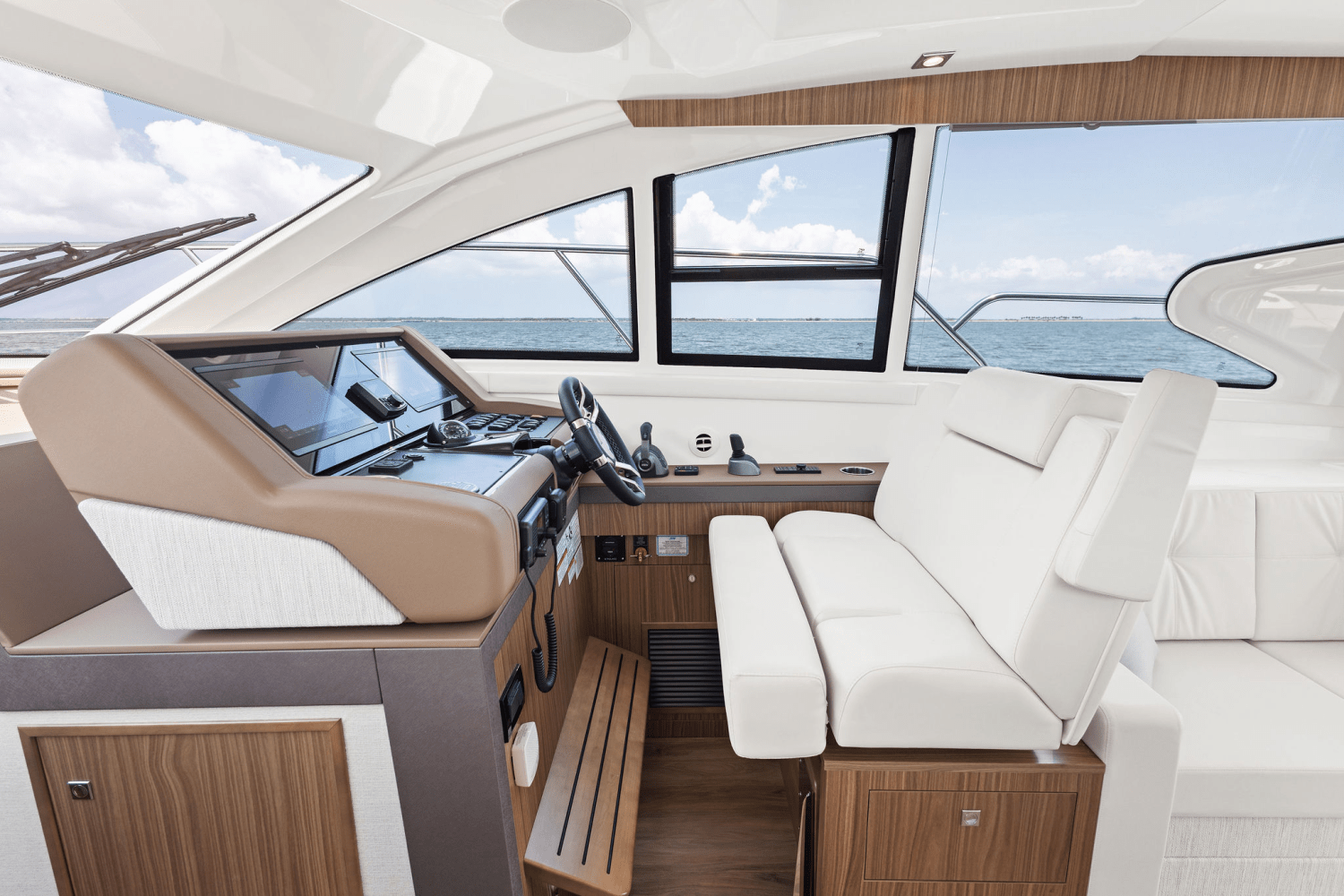 2025 Cruisers Yachts 46 Cantius Image Thumbnail #48