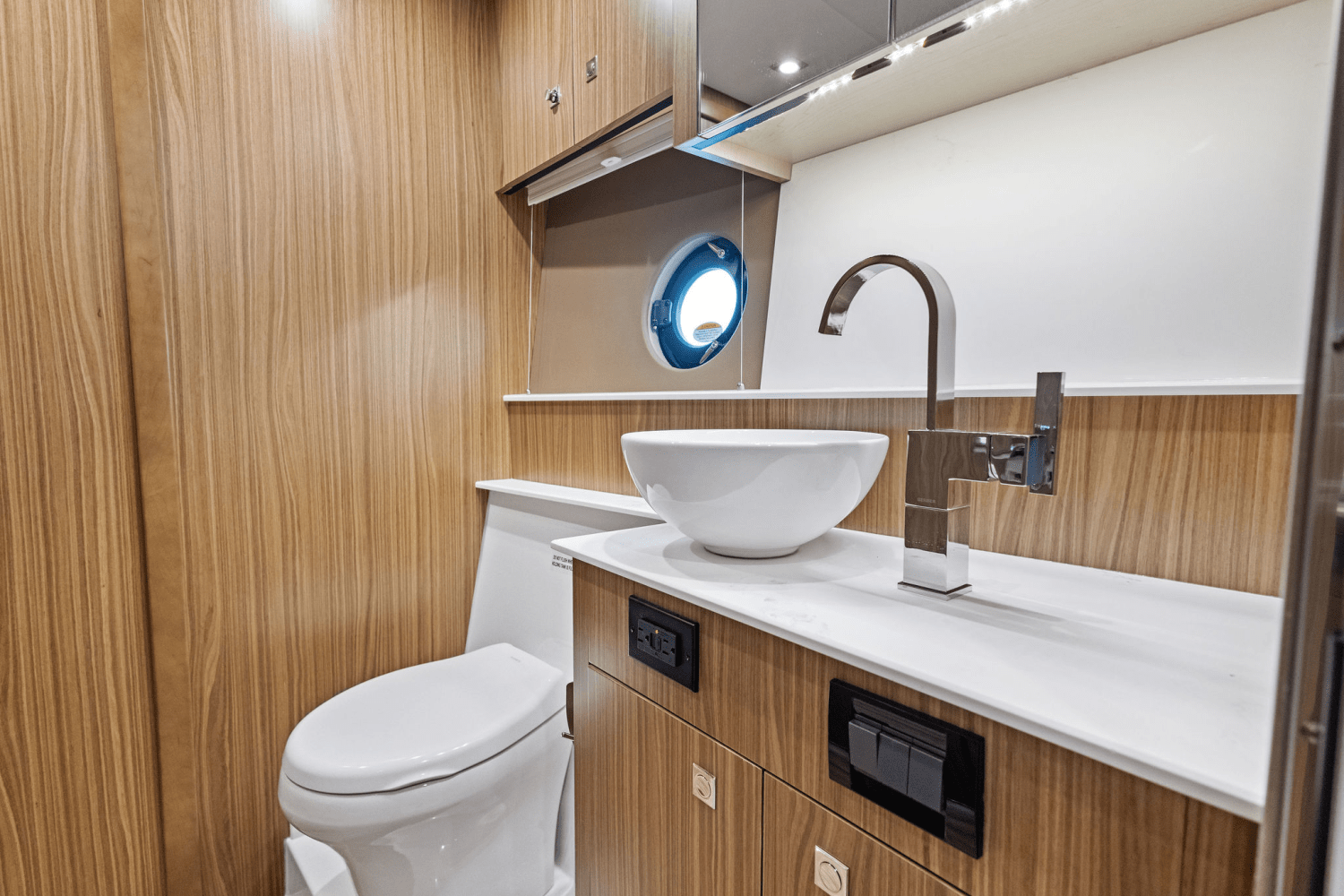 2025 Cruisers Yachts 46 Cantius Image Thumbnail #69