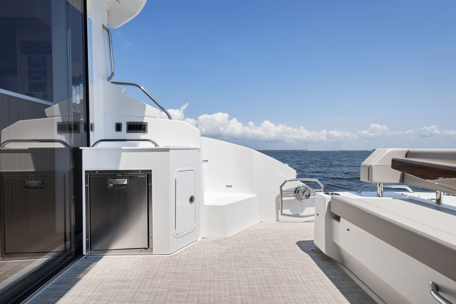 2025 Cruisers Yachts 46 Cantius Image Thumbnail #33