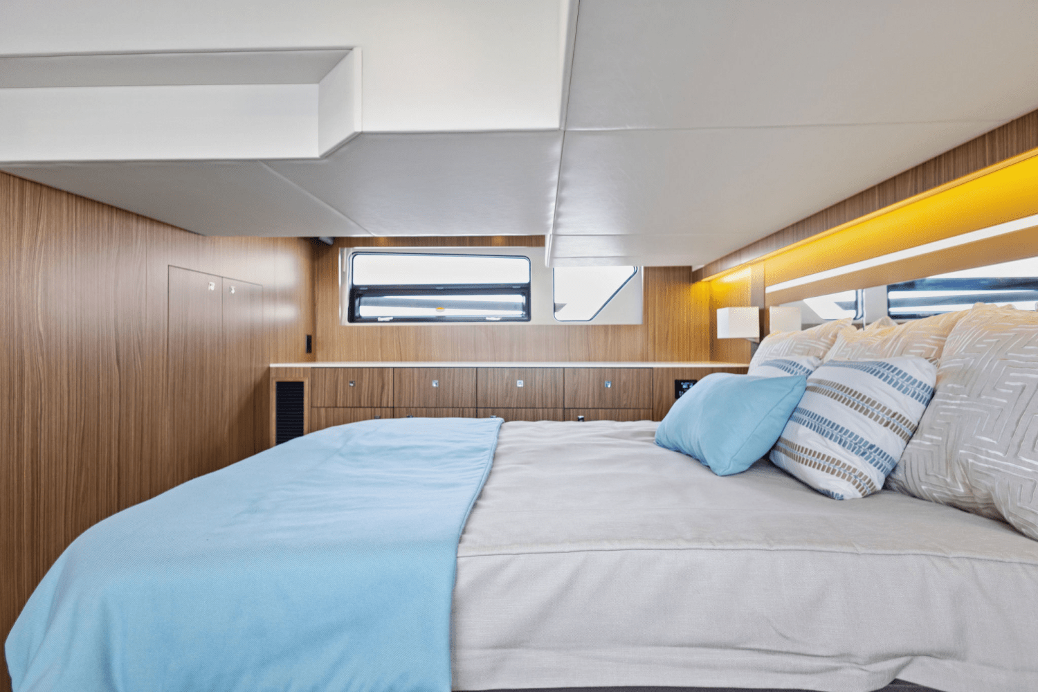 2025 Cruisers Yachts 46 Cantius Image Thumbnail #60