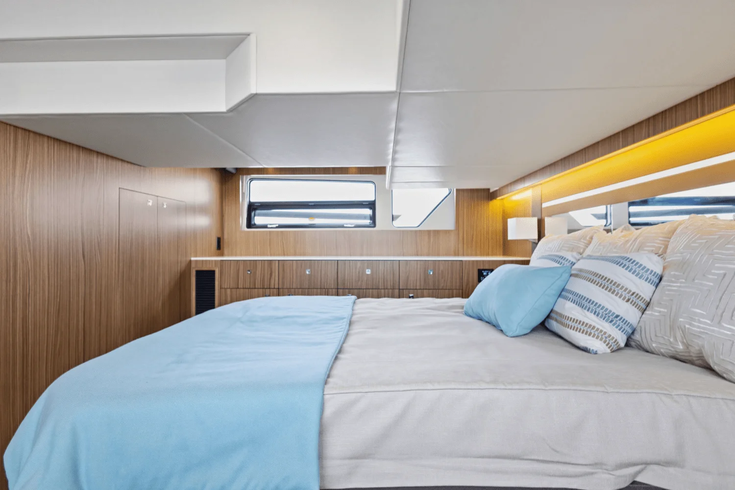 2025 Cruisers Yachts 46 Cantius Image Thumbnail #60