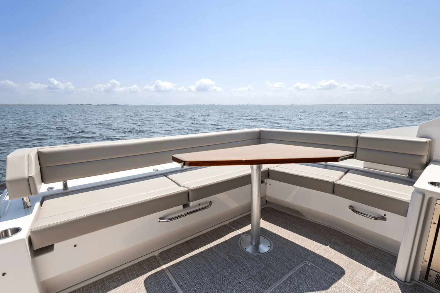 2025 Cruisers Yachts 46 Cantius Image Thumbnail #35