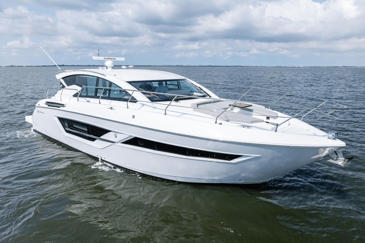 2025 Cruisers Yachts 46 Cantius Image Thumbnail #4