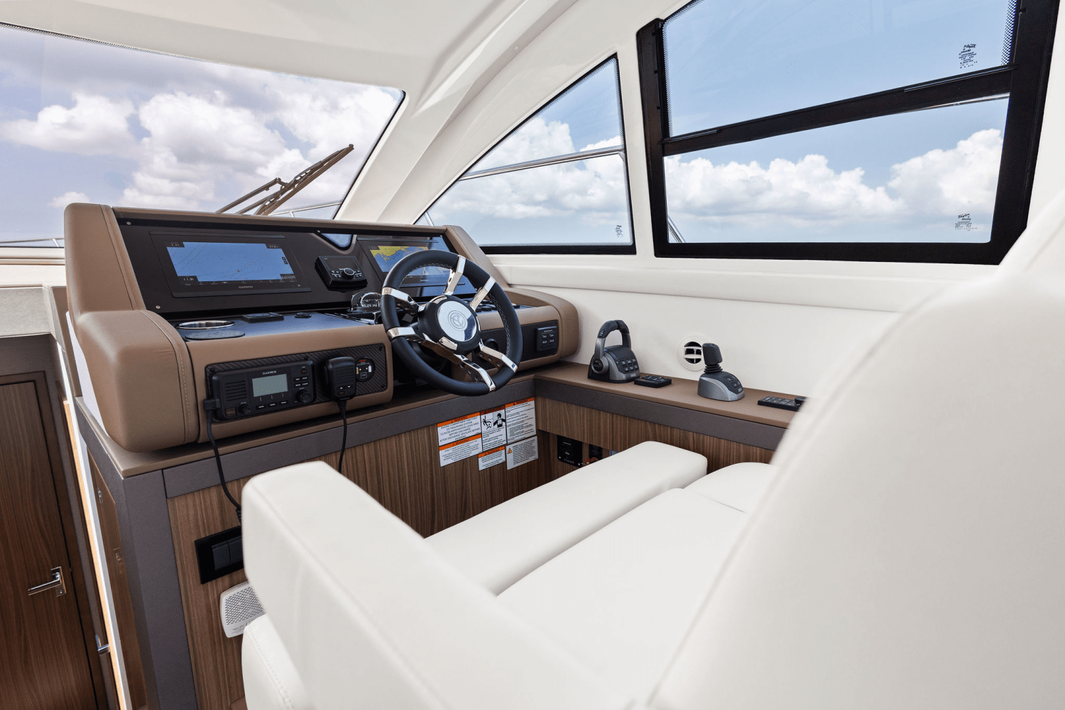 2025 Cruisers Yachts 46 Cantius Image Thumbnail #46